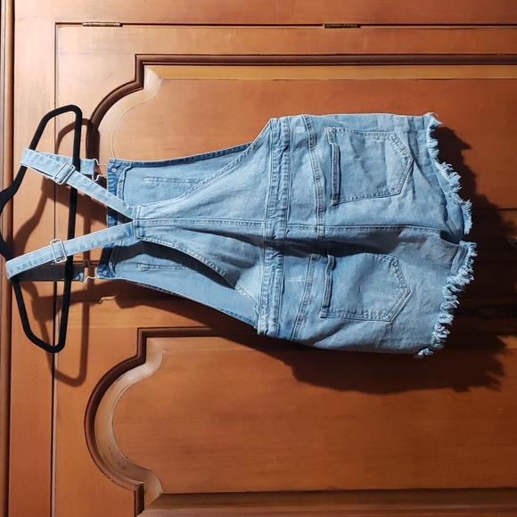 Denim blue distress ripped women overall shorts - Picture 5 of 7